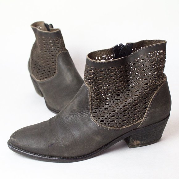 Klub Nico Size 8 Gray Ankle Boots with Laser Cutouts - Picture 3 of 14